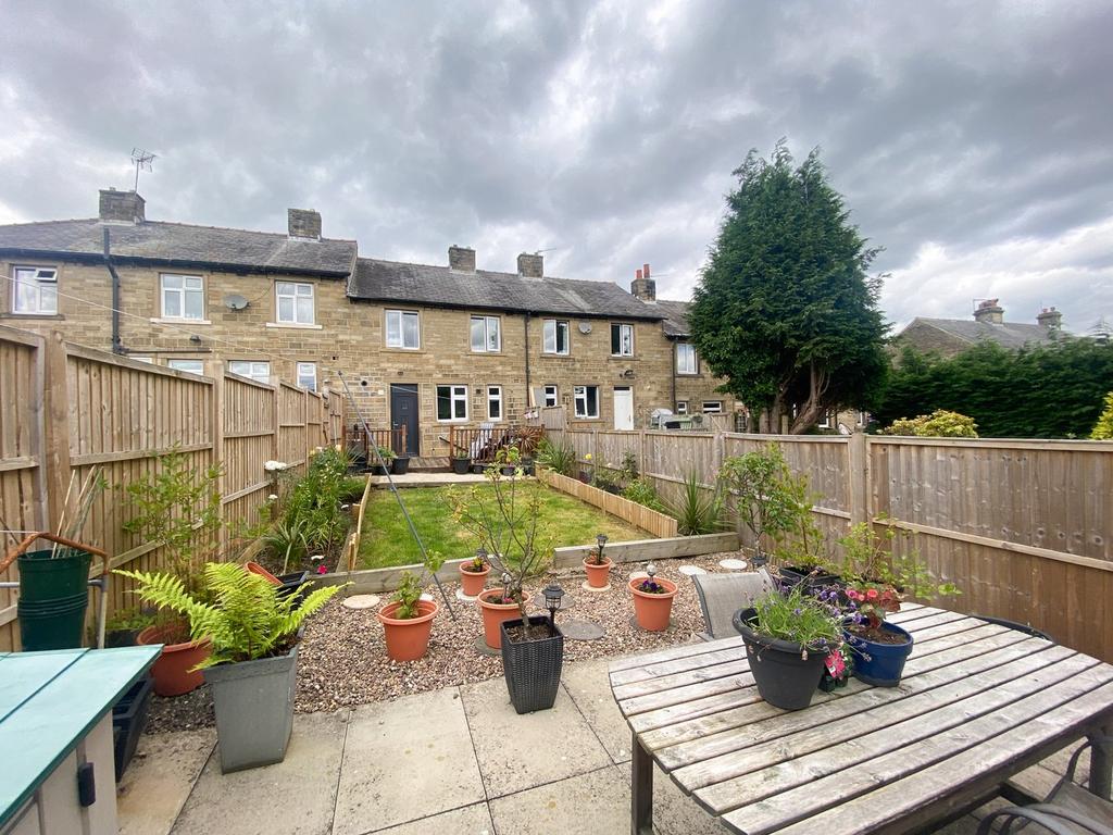 West Avenue Holmfirth Hd9 3 Bed Terraced House For Sale £240 000