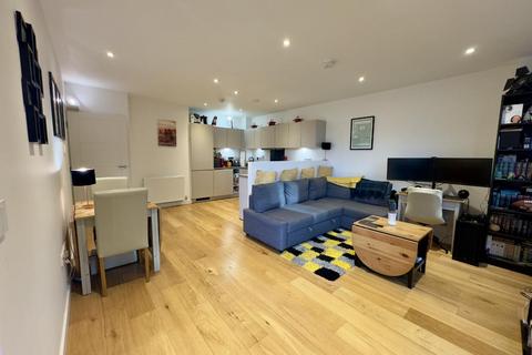 1 bedroom apartment for sale, at Pemberton House, Denman Avenue, London UB2