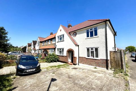 4 bedroom end of terrace house for sale, Mansfield Road, Chessington, Surrey. KT9 2PN