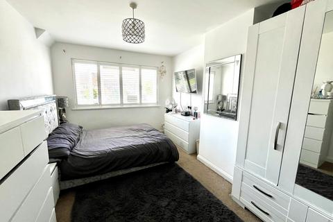26 Mansfield Road, Chessington, KT9 2PN