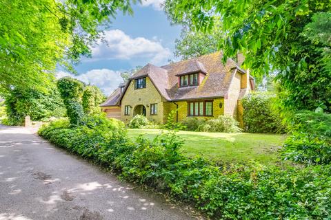 5 bedroom detached house for sale, Chestnut Walk, Oaklands Welwyn, Hertfordshire, AL6