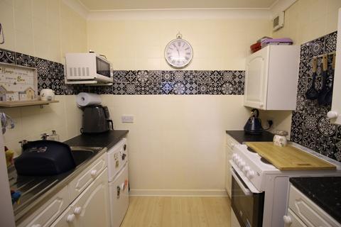 1 bedroom flat for sale, High Street, Gosforth, Newcastle upon Tyne, Tyne and Wear, NE3 1LL