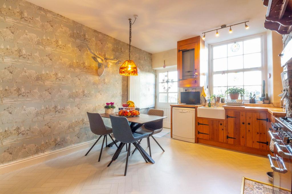 Kitchen diner