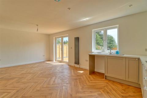 106 Clacton Road, St Osyth, Clacton-on-sea, CO16 8PE
