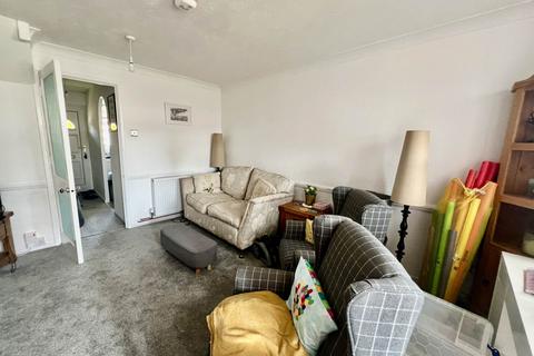 2 bedroom house to rent, Baldwin Close, Bognor Regis