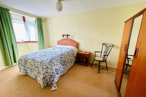 23 Brookmans Close, Upminster, RM14 1SJ