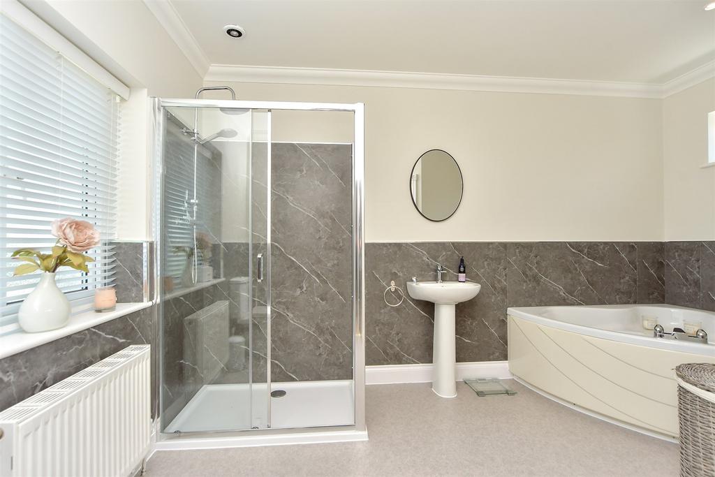 En Suite Bathroom Plus Shower Cubicle