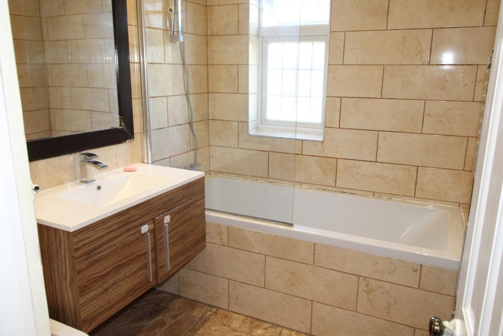 Bathroom i