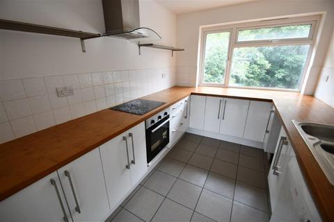 2 bedroom apartment to rent, Clandon Road, Guildford GU1