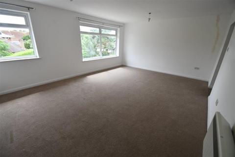 2 bedroom apartment to rent, Clandon Road, Guildford GU1