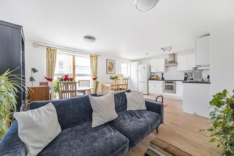 2 bedroom flat for sale, William Gattie House, 106 Lillie Road, London, SW6