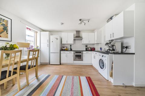 2 bedroom flat for sale, William Gattie House, 106 Lillie Road, London, SW6