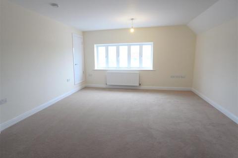 2 bedroom maisonette to rent, Rydens Way, Woking, Surrey, GU22