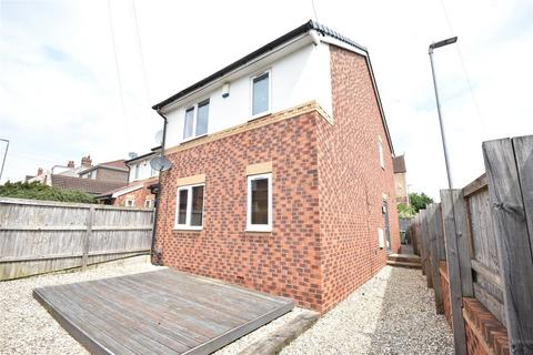 3 bedroom end of terrace house for sale, Nixon Avenue, Leeds, West Yorkshire