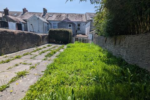 4 bedroom terraced house for sale, Tabernacle Terrace, Carmarthen, Carmarthenshire.