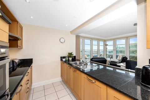 2 bedroom apartment for sale, The Warnes, Steyne Gardens, Worthing BN11 3DW