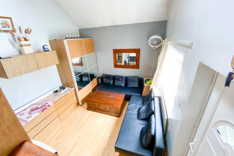 1 bedroom maisonette for sale, Woodbridge Road, Guildford GU1