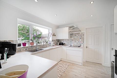 6 Fullbrook Close, Shirley, Solihull, B90 4UB