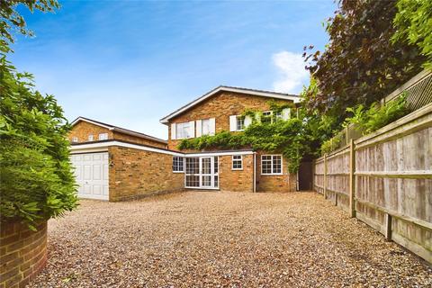 4 bedroom detached house to rent, Impstone Road, Pamber Heath, Tadley, Hampshire, RG26