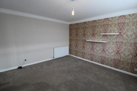 3 bedroom terraced house to rent, Pitreuchie Place, Forfar, DD8