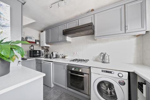 29 Falcon Way, Sunbury-on-thames, TW16 6JN