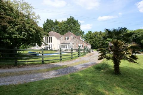 7 bedroom detached house for sale, Detached House with Pool, Emborough