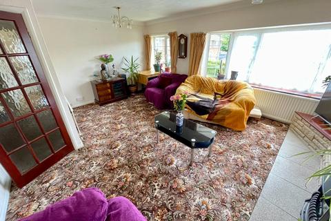 2 bedroom maisonette for sale, Hillary Close, Luton, Bedfordshire, LU3 3DL