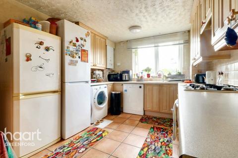 3 bedroom end of terrace house for sale, Arnold Road, Northolt