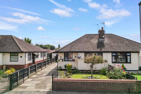 2 bedroom semi-detached bungalow for sale, Manx Road, Warrington, WA4