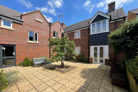 2 bedroom apartment for sale, The Sidings, Toddington, LU5