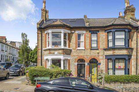 4 bedroom semi-detached house for sale, Montrave Road, Penge