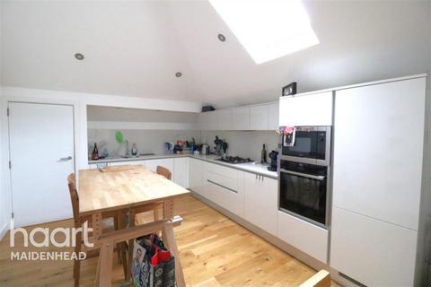 3 bedroom flat to rent, MAIDENHEAD, BERKSHIRE