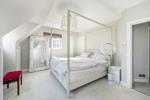 4 bedroom semi-detached house to rent, Brim Hill, East Finchley, London