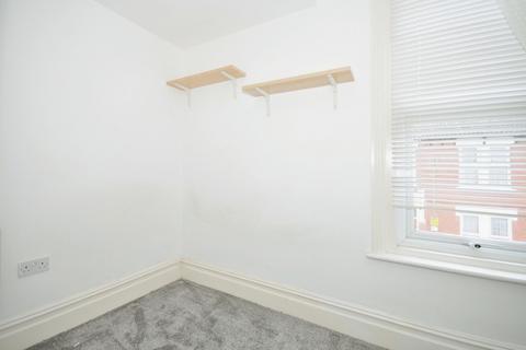 2 bedroom end of terrace house to rent, Haslemere Road Southsea PO4