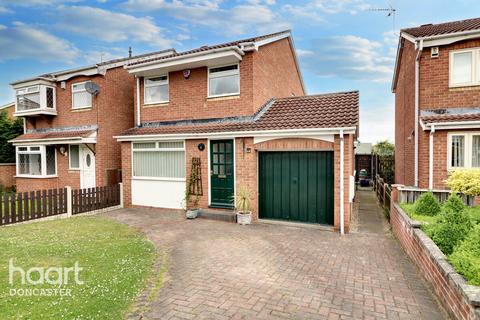 3 bedroom detached house for sale, Cedar Close, Balby, Doncaster