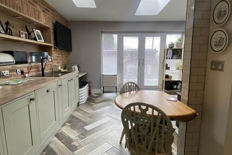 115 Boundary Park Road, Oldham, OL1 2NZ
