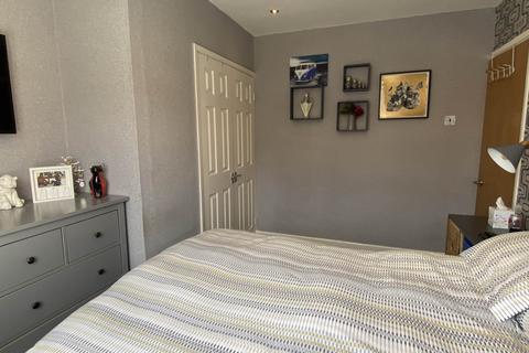 115 Boundary Park Road, Oldham, OL1 2NZ