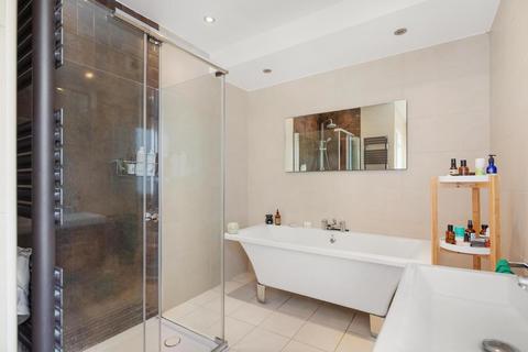 2 bedroom flat for sale, Sisters Avenue, London, UK