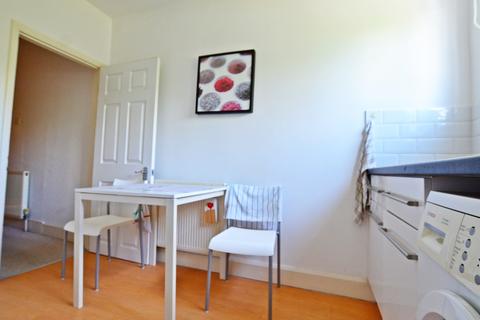 1 bedroom apartment to rent, Russell Road, London N13