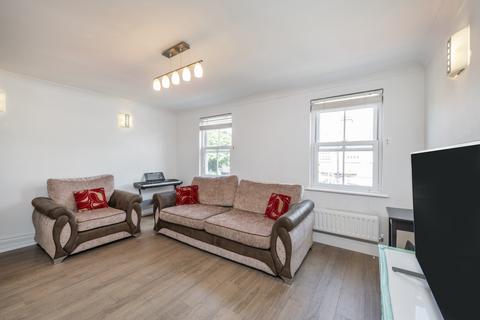 4 bedroom terraced house for sale, Vine Row, Lancaster Park, Richmond