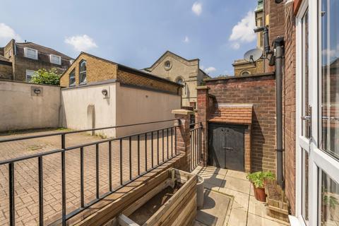 4 bedroom terraced house for sale, Vine Row, Lancaster Park, Richmond