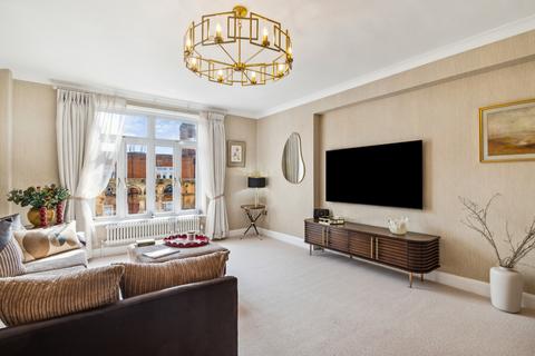 Montagu Mansions, London