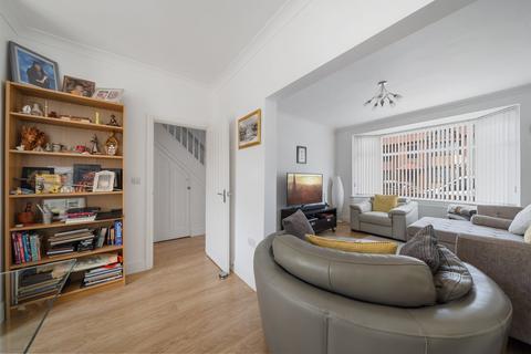 3 bedroom terraced house for sale, Lonsdale Avenue, East Ham, London, E6