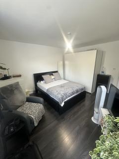 1 bedroom flat for sale, Hind Grove, London, E14