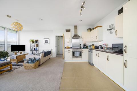 1 bedroom apartment for sale, Edmunds House, Colonial Drive, London, W4