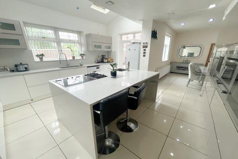 6 bedroom detached house for sale, Levenshulme, Manchester M19