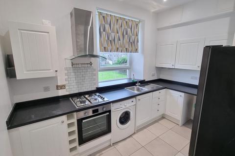 2 bedroom flat to rent, Richmond Terrace, Rosemount, Aberdeen, AB24