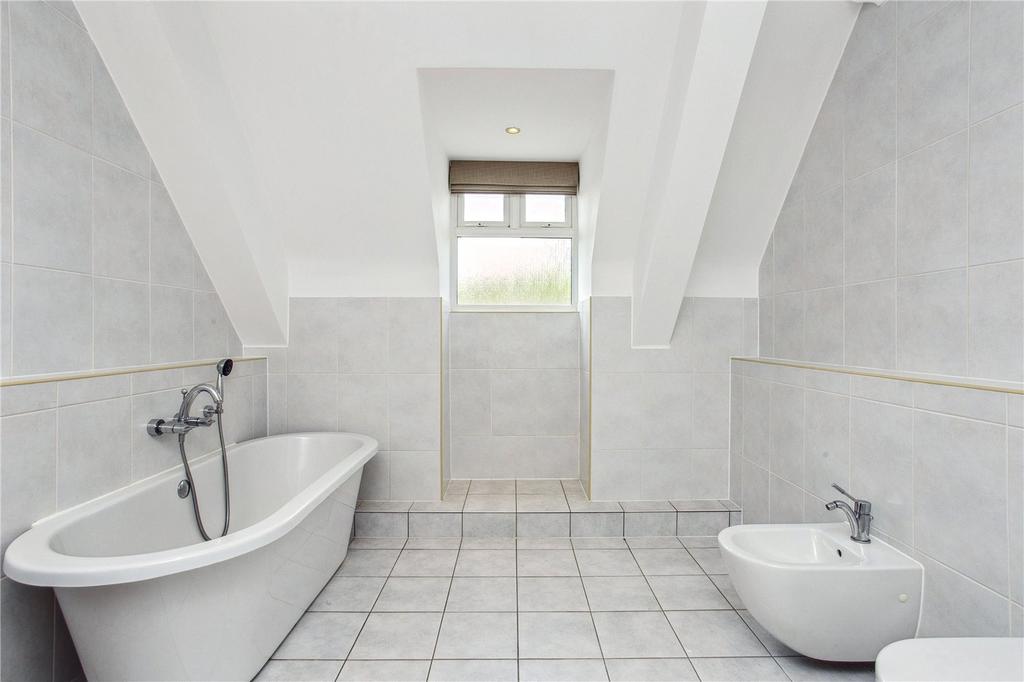 En Suite Bathroom
