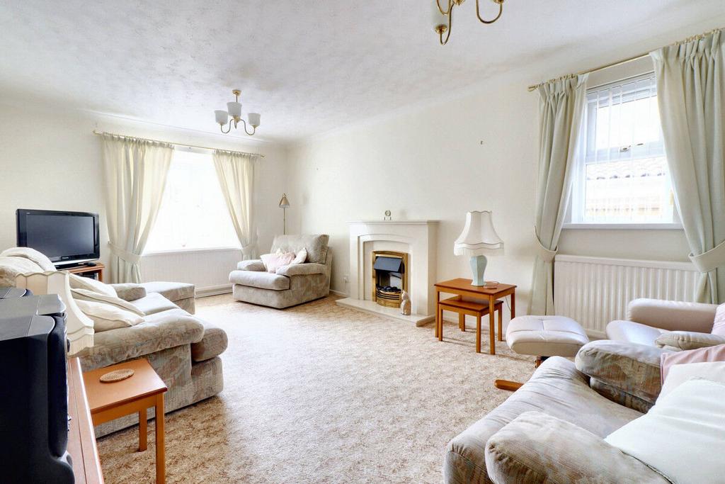 Chester Close, Pontypool 3 bed detached bungalow for sale £335,000