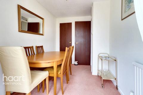 163 Chester Close, New Inn, Pontypool, NP4 0LW
